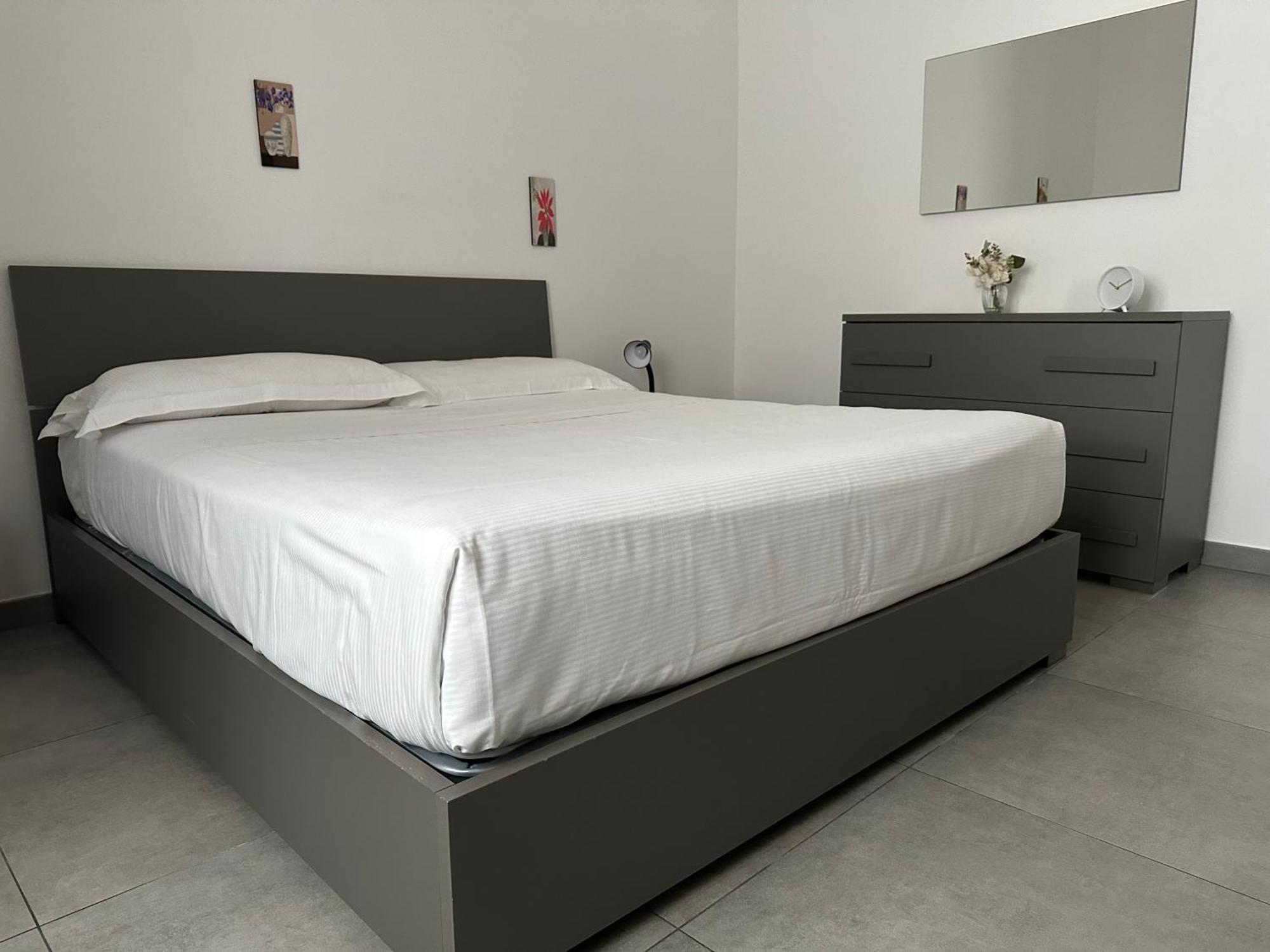 Toi Apartments برينديسي الغرفة الصورة