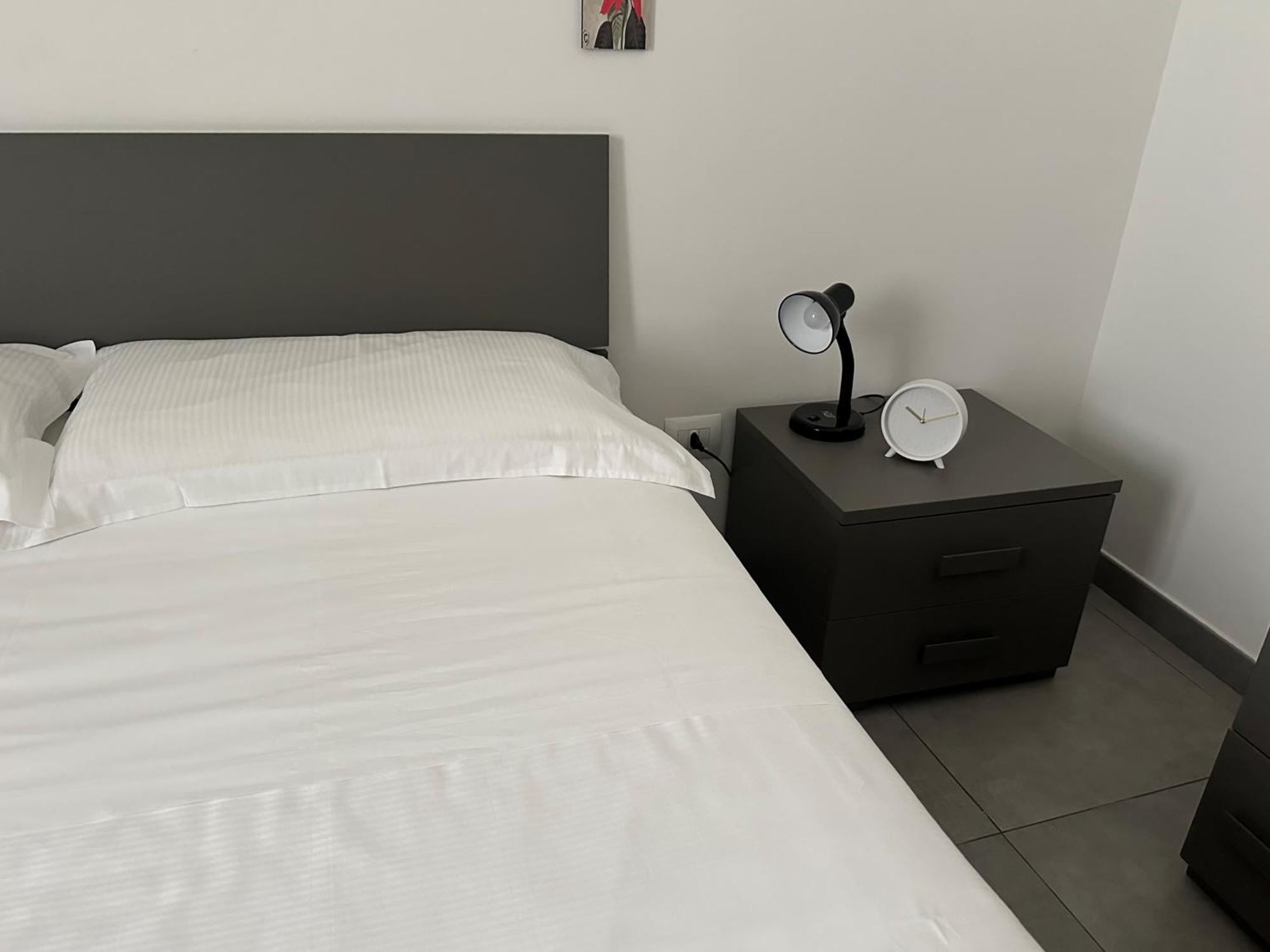 Toi Apartments برينديسي الغرفة الصورة